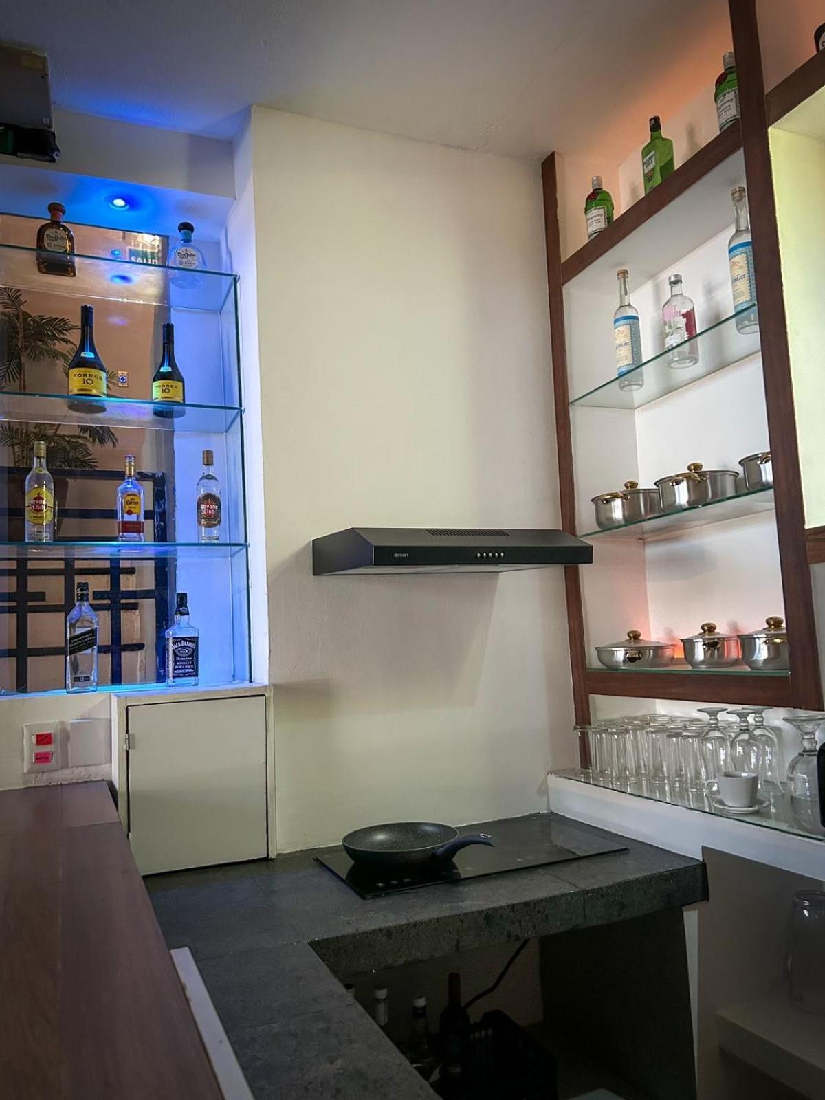 Spartacus Hostel Boutique For Men بويرتو فالارتا المظهر الخارجي الصورة