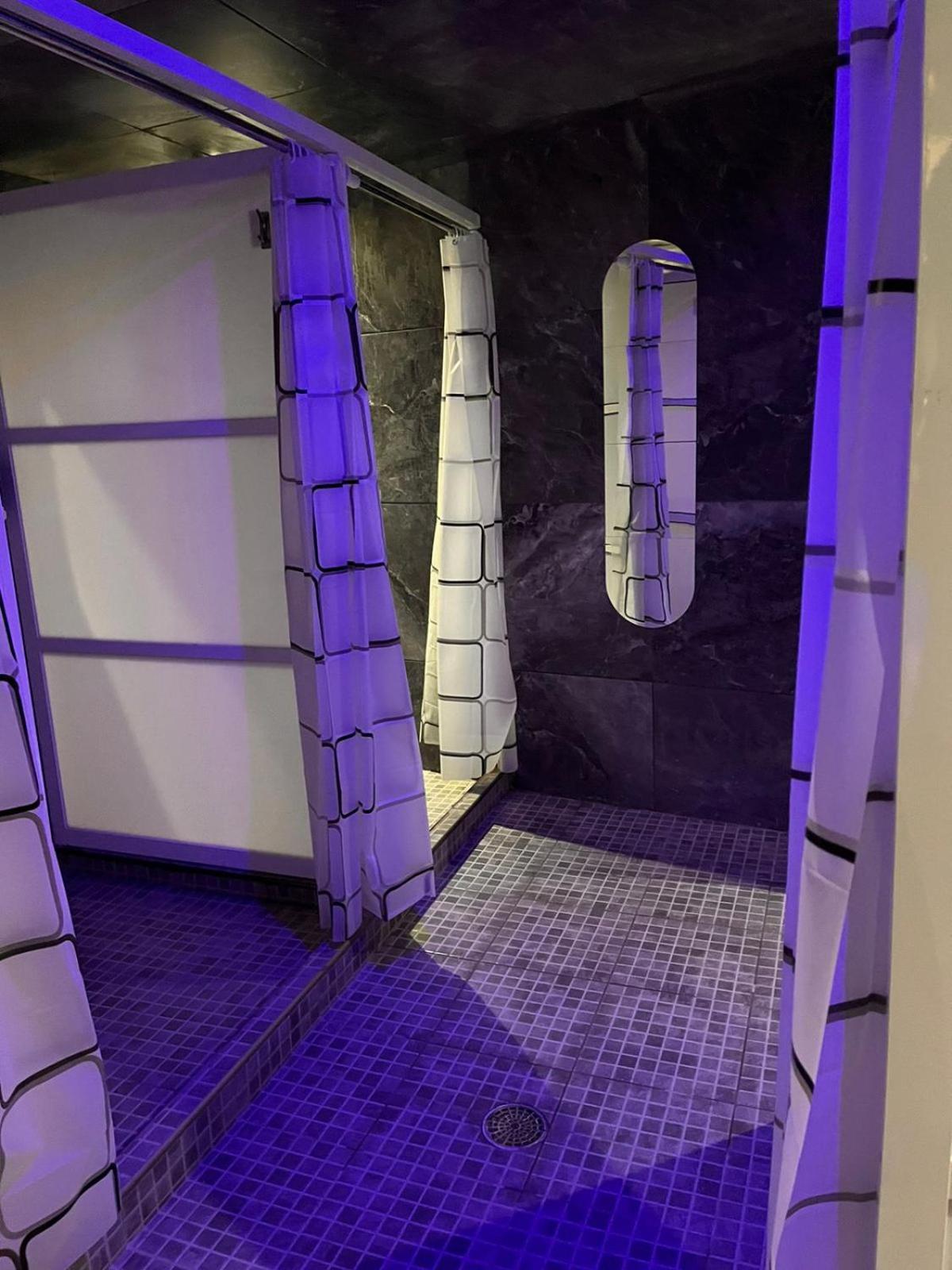 Spartacus Hostel Boutique For Men بويرتو فالارتا المظهر الخارجي الصورة