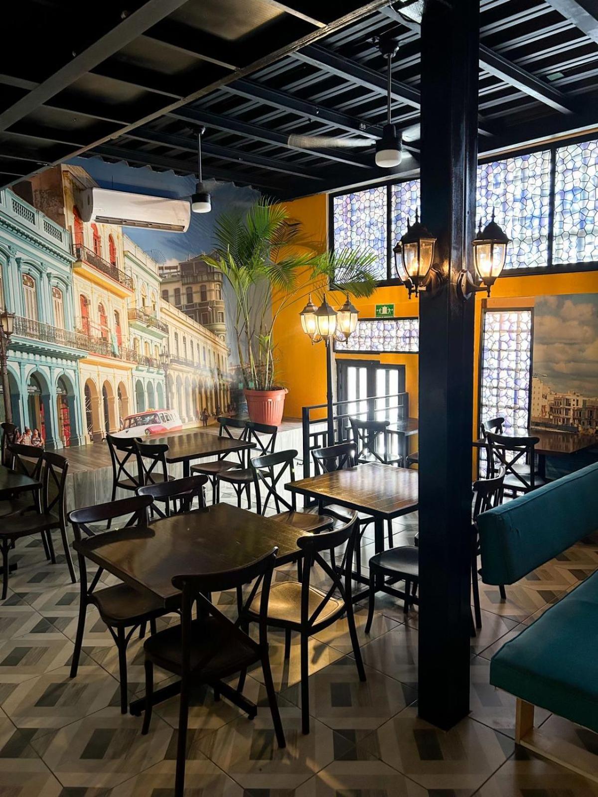 Spartacus Hostel Boutique For Men بويرتو فالارتا المظهر الخارجي الصورة