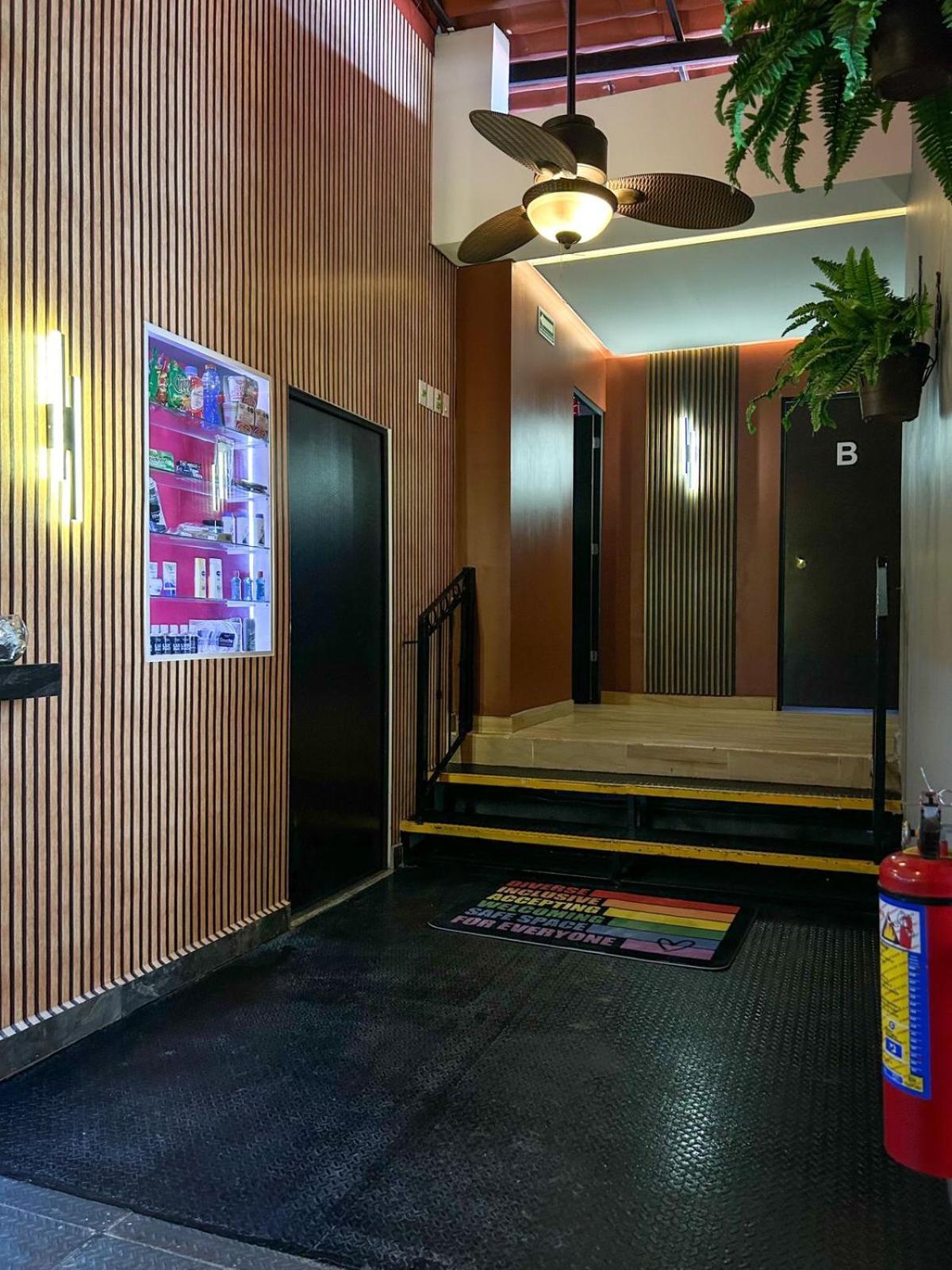Spartacus Hostel Boutique For Men بويرتو فالارتا المظهر الخارجي الصورة